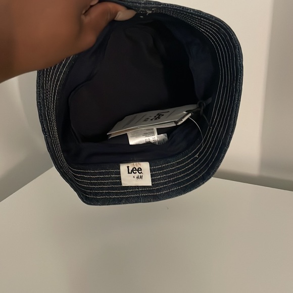 H&M x Lees - Picture 3 of 5